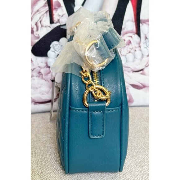 Badgley Mischka Camera Crossbody Herringbone Quilted Bag - Picture 6 of 7